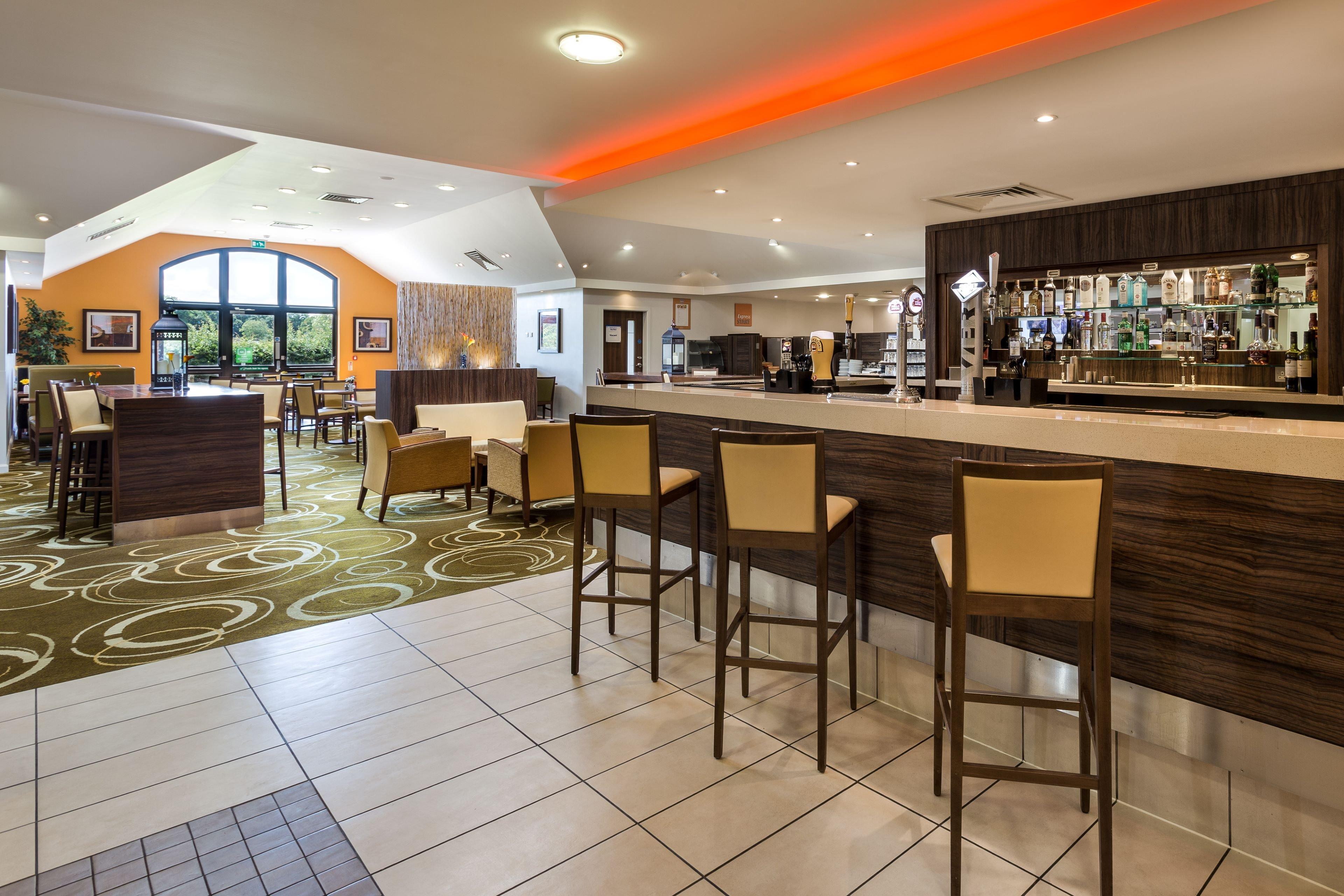 Holiday Inn Express Colchester, An Ihg Hotel Exterior foto